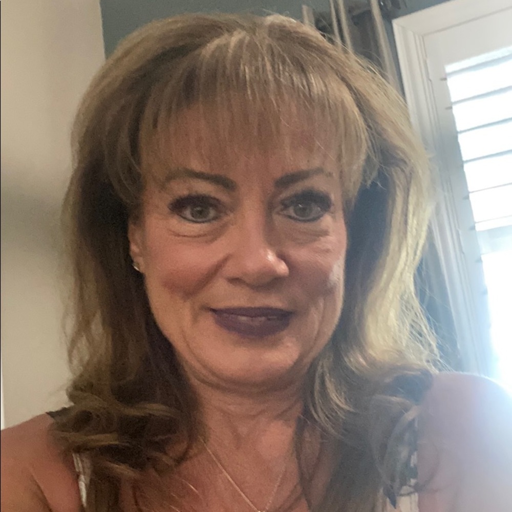 Meet your Posher, Cindy